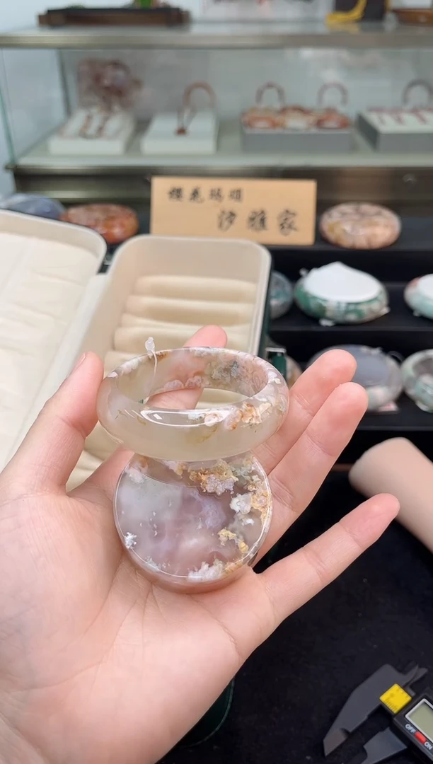 未镶嵌手镯石英质玉52圈口（赠品镯心）2S5457