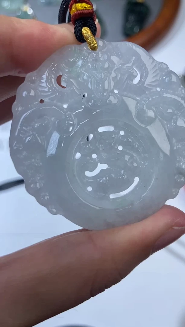 未镶嵌挂件翡翠372586     多人  多样性发一件