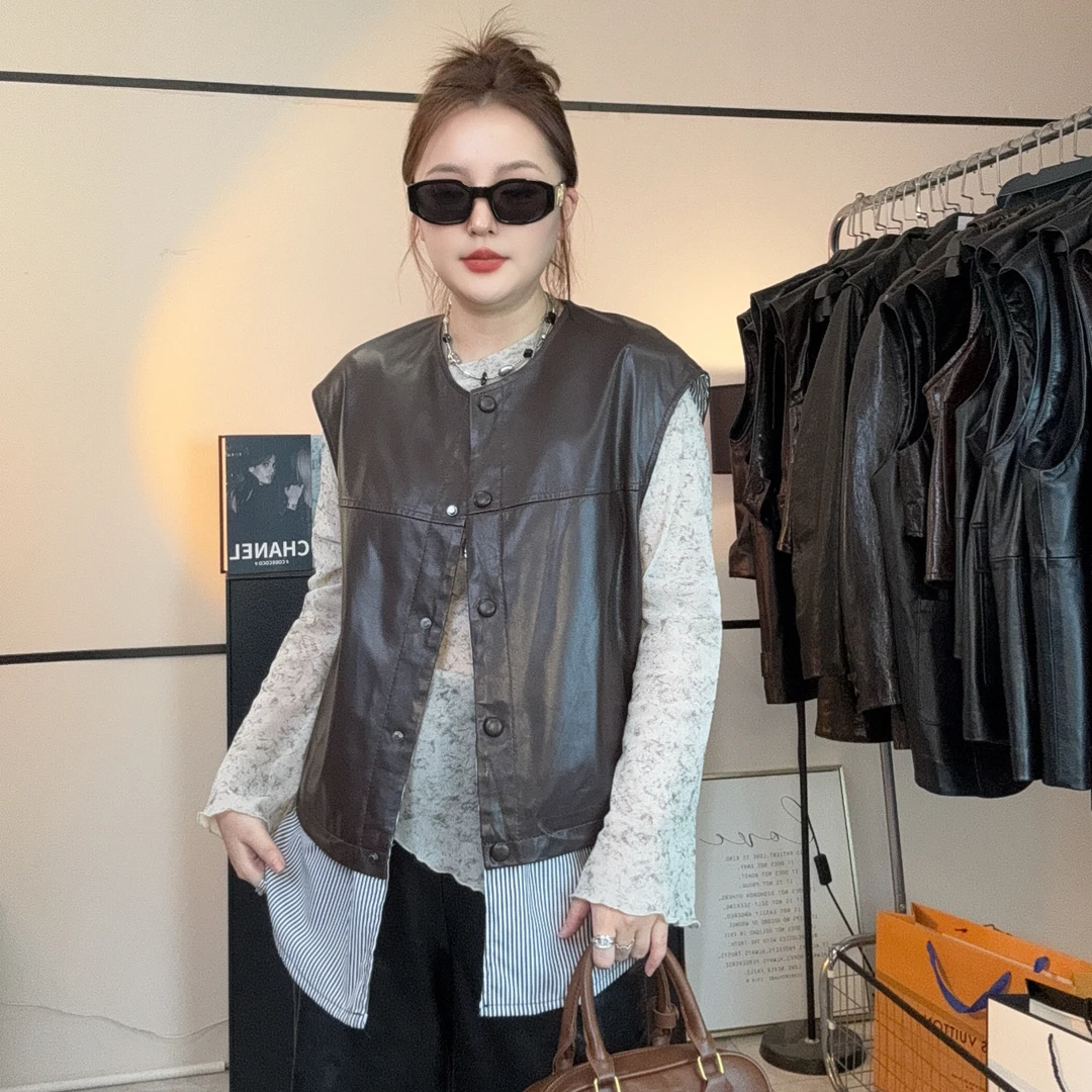 高级感假两件条纹拼接真皮马甲女2025新款韩版宽松休闲绵羊皮外套