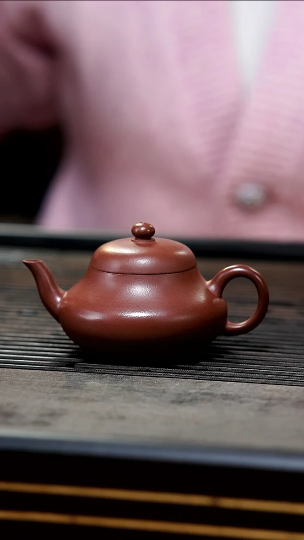 【闪购商品】紫砂茶壶07-瑕疵半手底槽清君德150cc