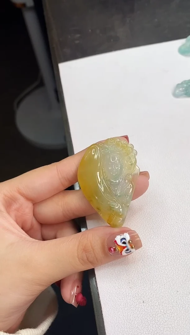 【闪购商品】翡翠颈饰未镶嵌花旦