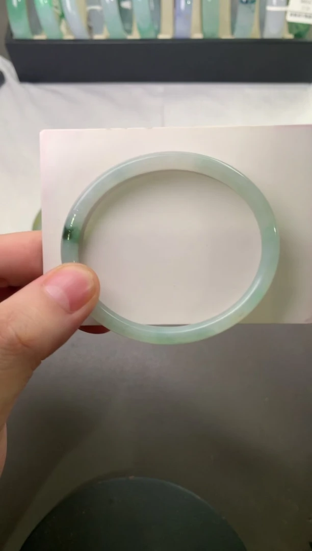 翡翠手镯（贵妃镯）未镶嵌59.5*7.0*5.6