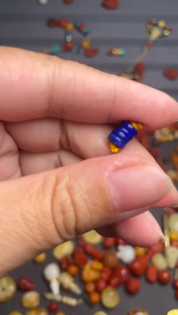 未镶嵌蜜蜡裸石多样性发其一，青金四片