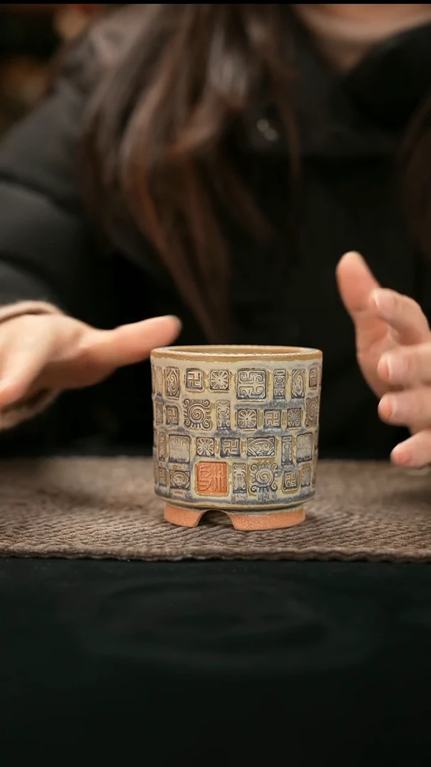 1-5-L042花盆口径6瑕