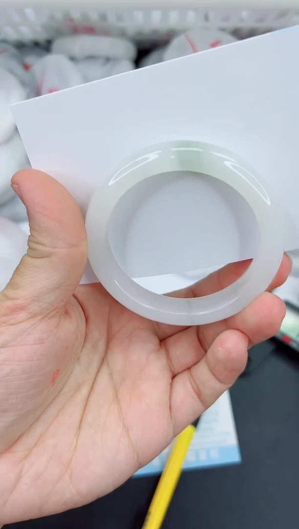 【闪购商品】石英质玉手镯未镶嵌311-52.1