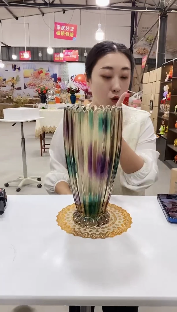彩色莲花花瓶一个【送垫子】