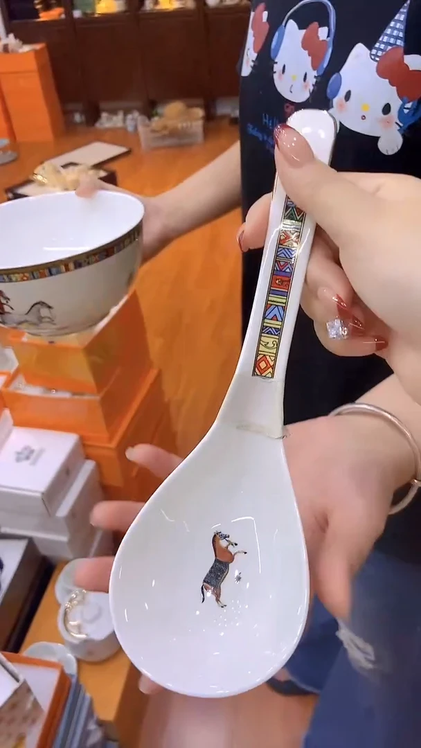 杯鸿辉家品牌瓷器，京东包邮！