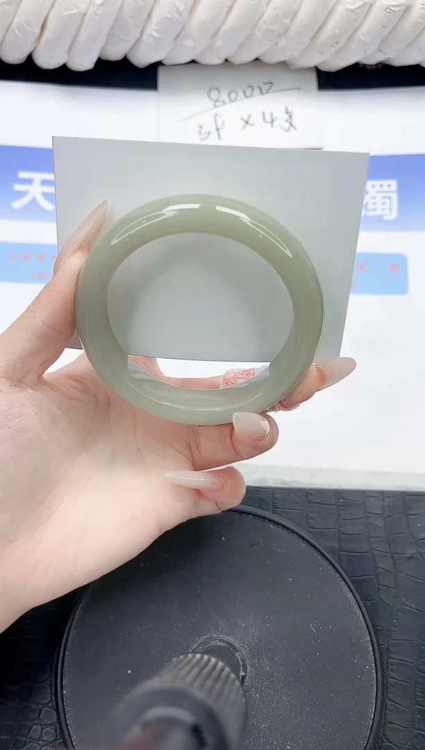未镶嵌手镯石英质玉81-56