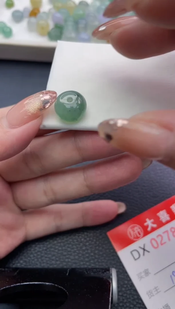 未镶嵌定制翡翠c****o珠子