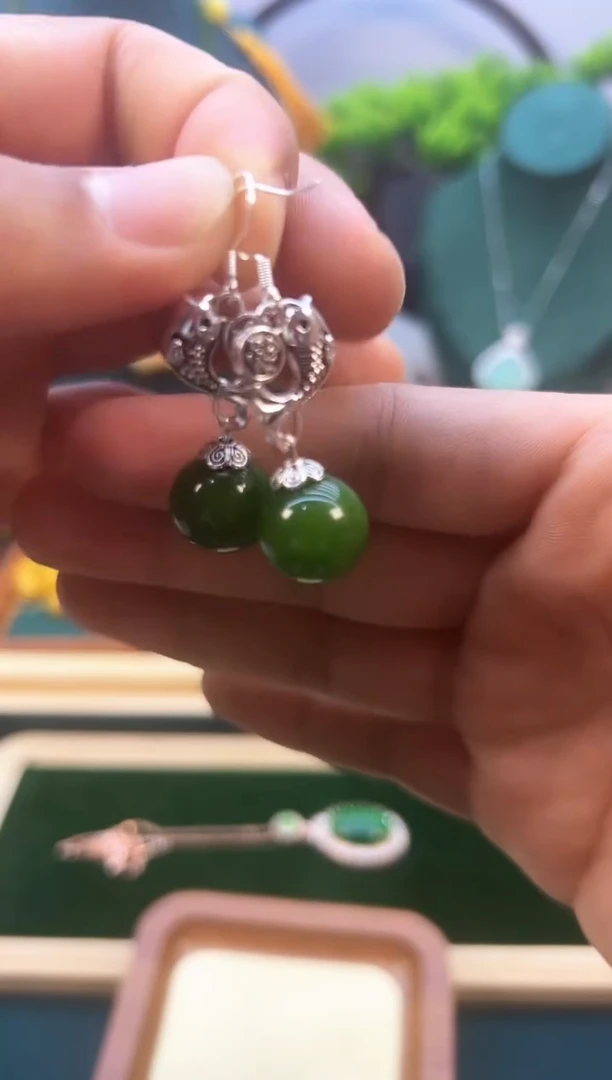 和田玉银S925镶嵌耳饰E10