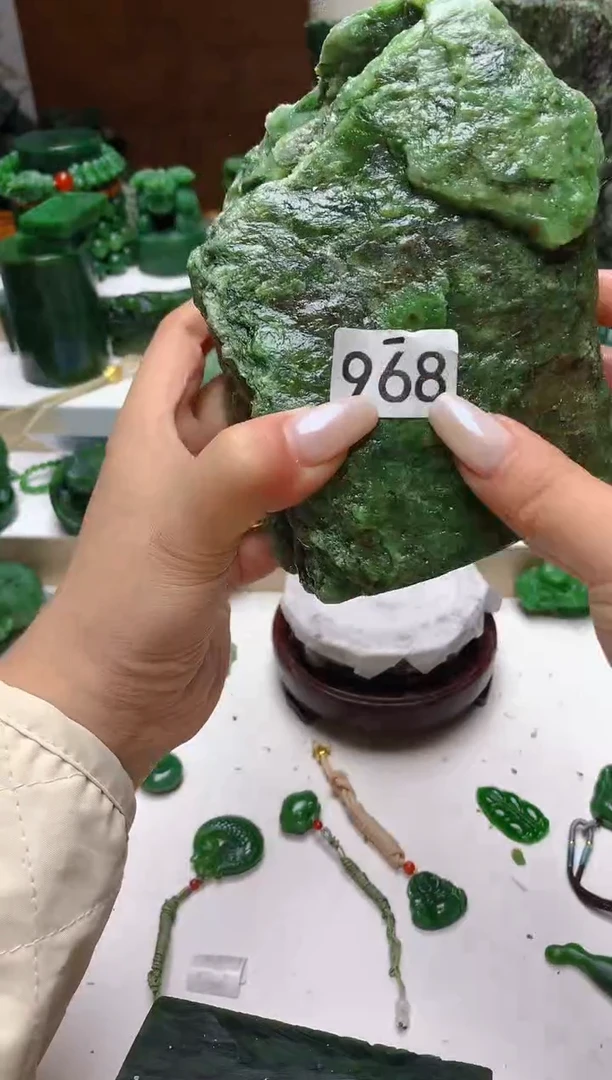 未镶嵌和田玉（碧玉）珠宝半成品0