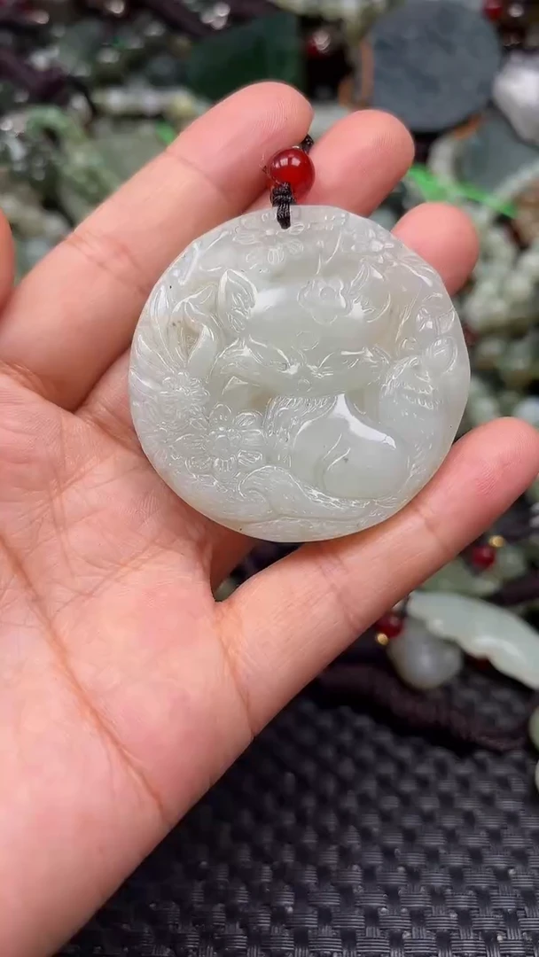 和田玉未镶嵌颈饰1