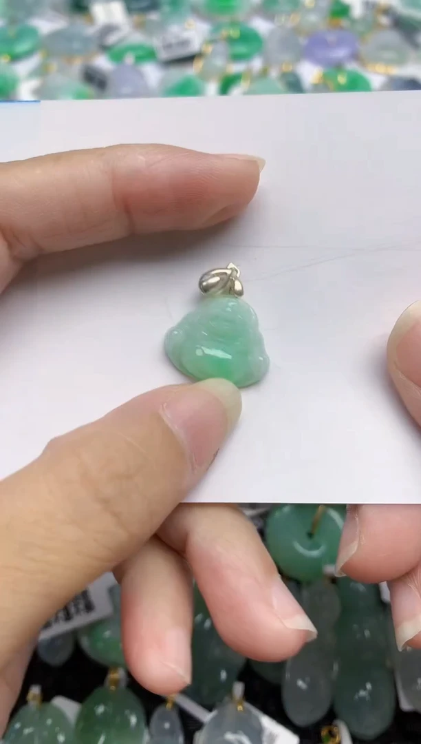 翡翠未镶嵌颈饰天然翡翠A货