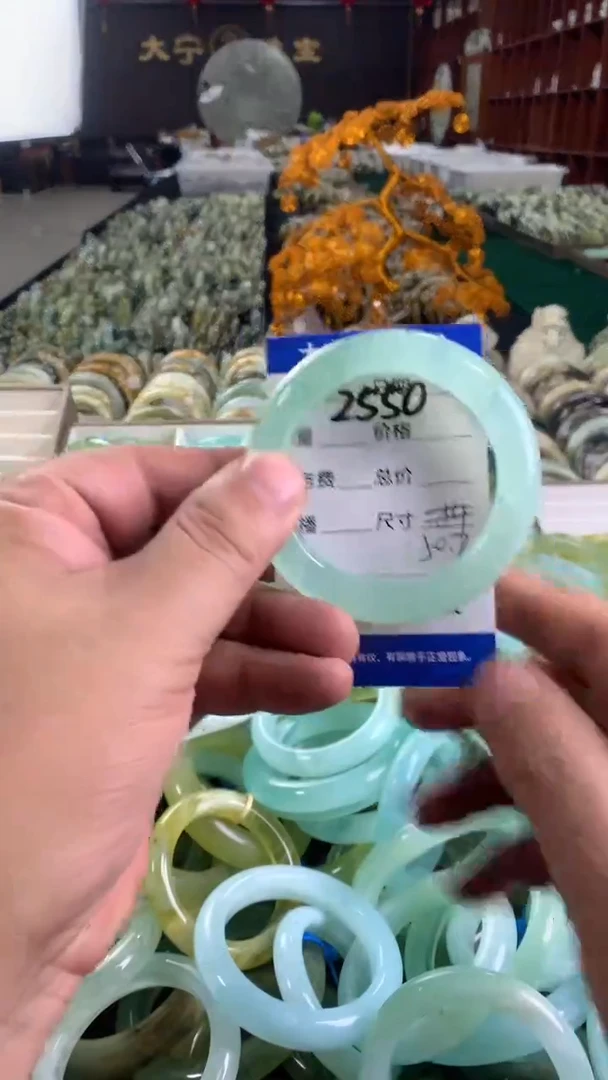 未镶嵌蛇纹石玉手镯2550