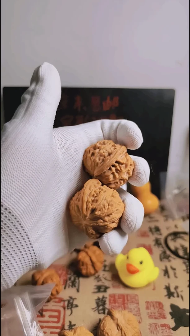 文玩核桃把件山地磨盘