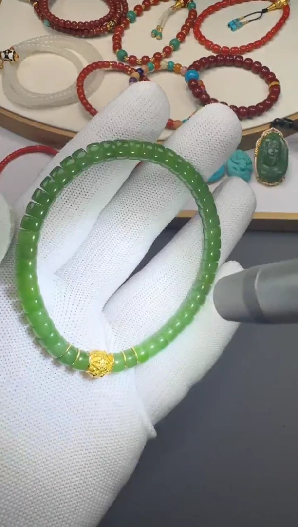 18K金镶嵌手链和田玉清***～11111