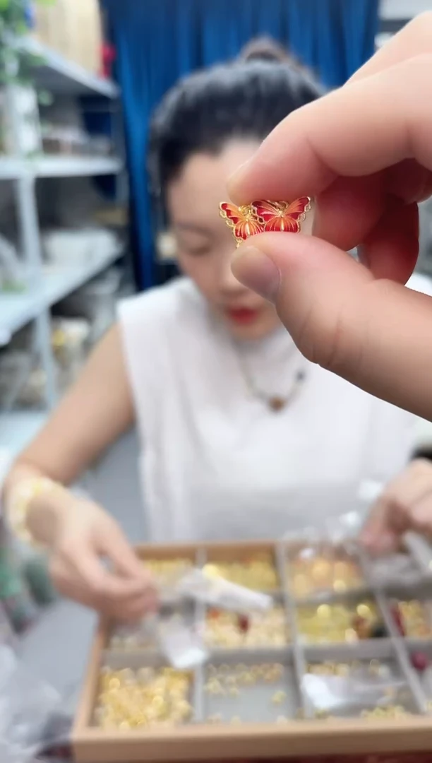 木蝴蝶diy配饰一对