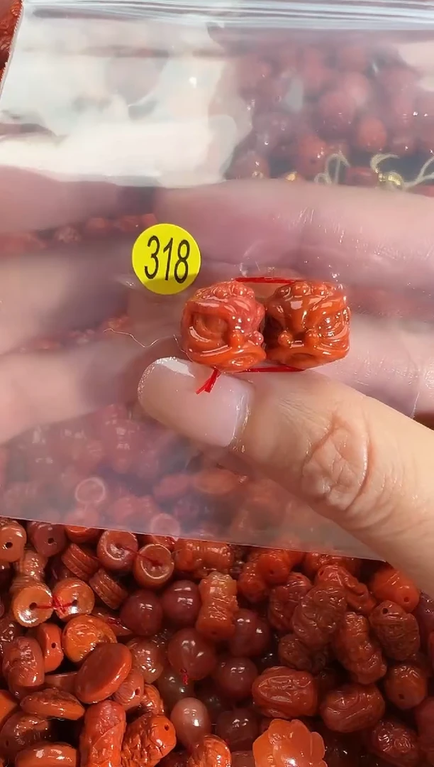 颈饰未镶嵌南红玛瑙1