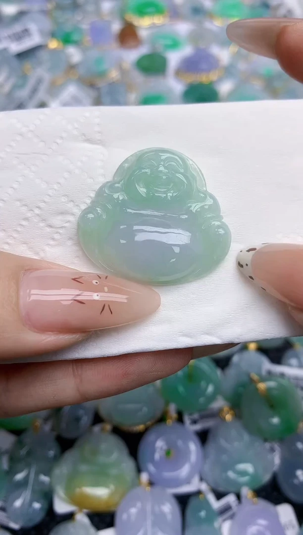 翡翠未镶嵌颈饰   天然翡翠A货