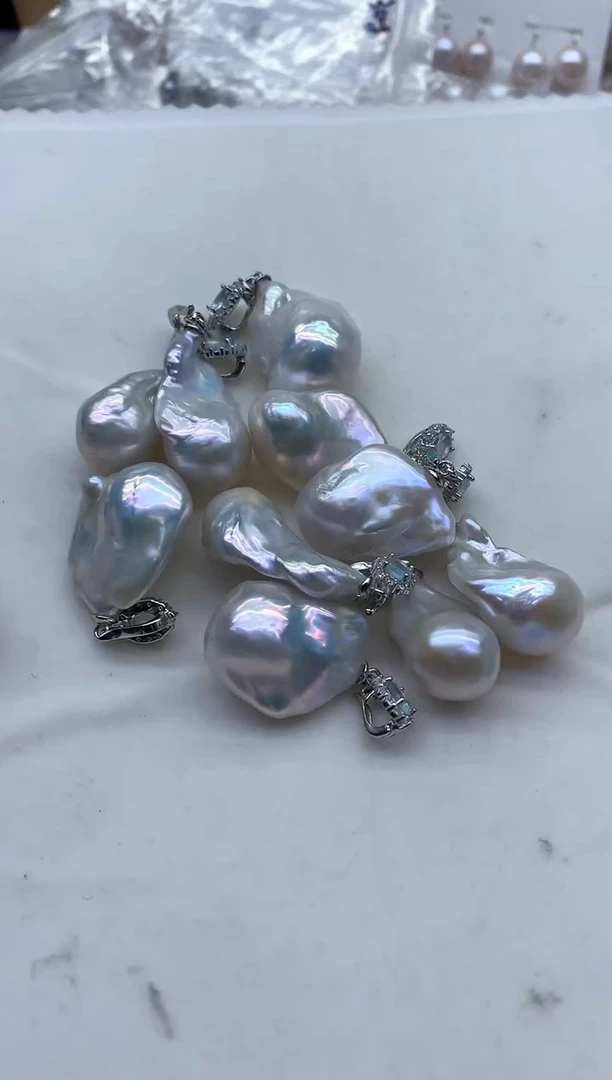 淡水珍珠合金吊坠(不含链)多样性发其一，非无暇