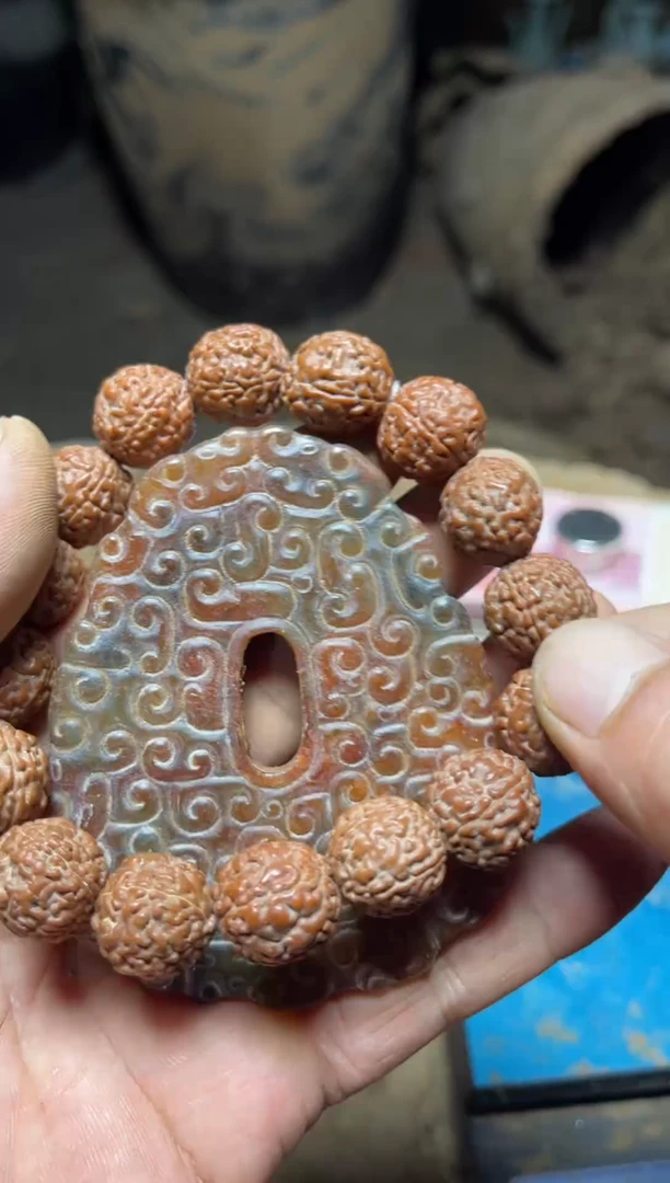 白玉菩提吊坠89678560786453687