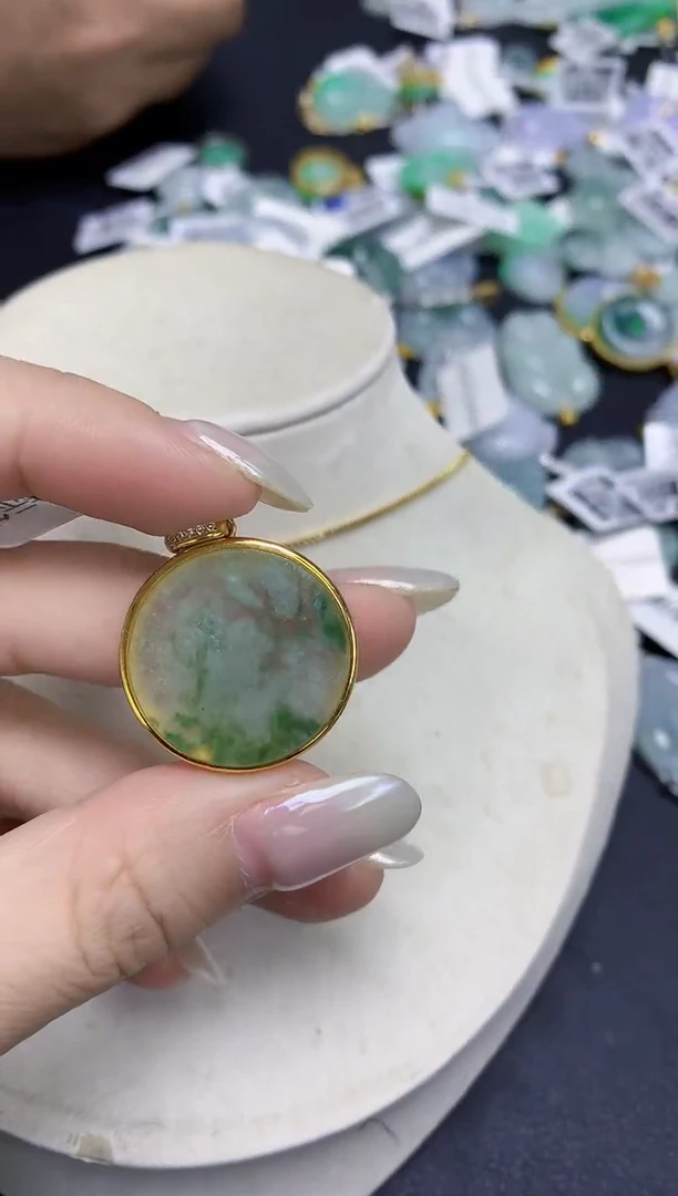 颈饰未镶嵌翡翠天然缅甸翡翠A货百元以上9元证书费自理