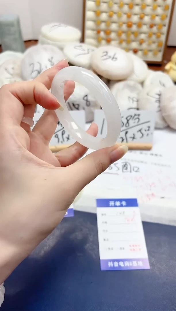 石英质玉手镯未镶嵌148-天山翠-圈口56