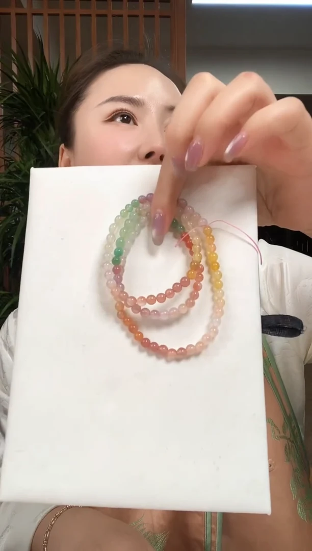 玛瑙/玉髓未镶嵌手串250329003多样性发一