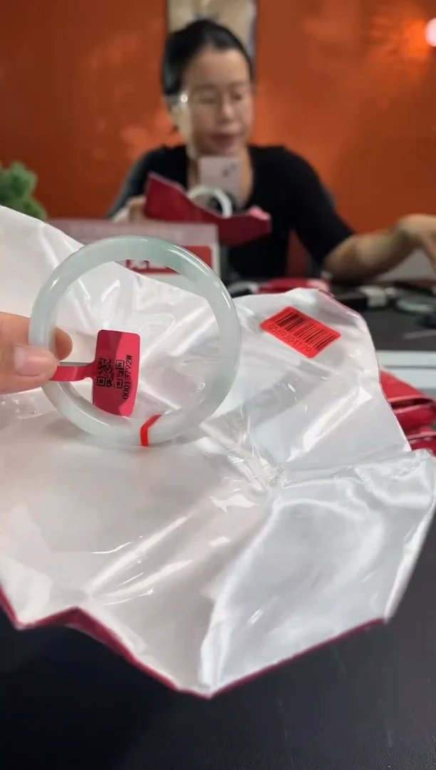 未镶嵌手镯翡翠2