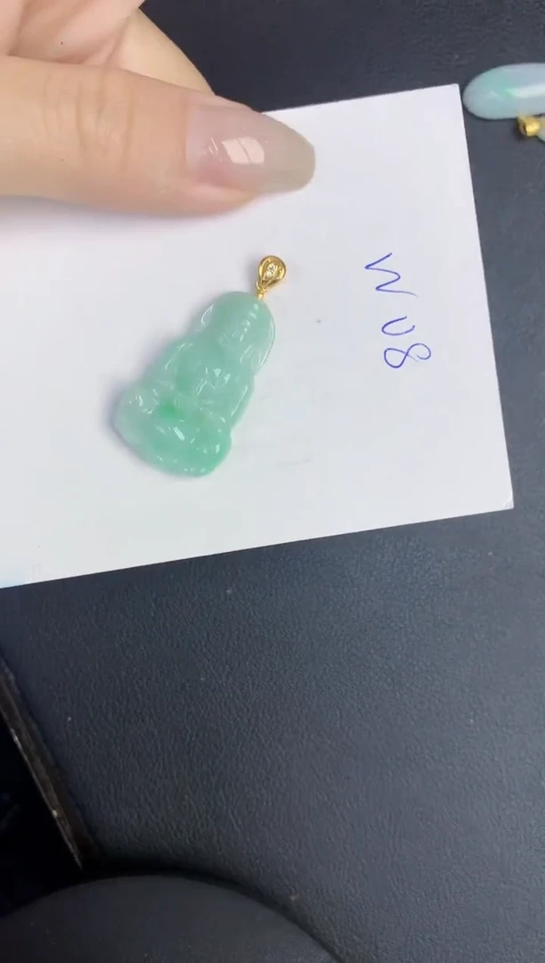 翡翠未镶嵌颈饰缅甸天然翡翠A货