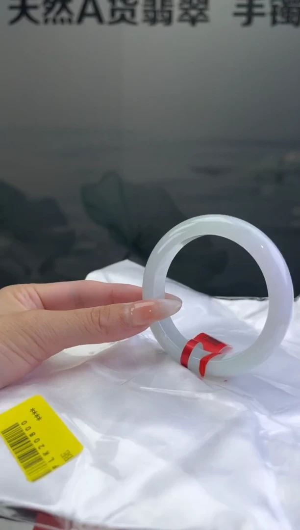 翡翠手镯未镶嵌翡翠手镯11