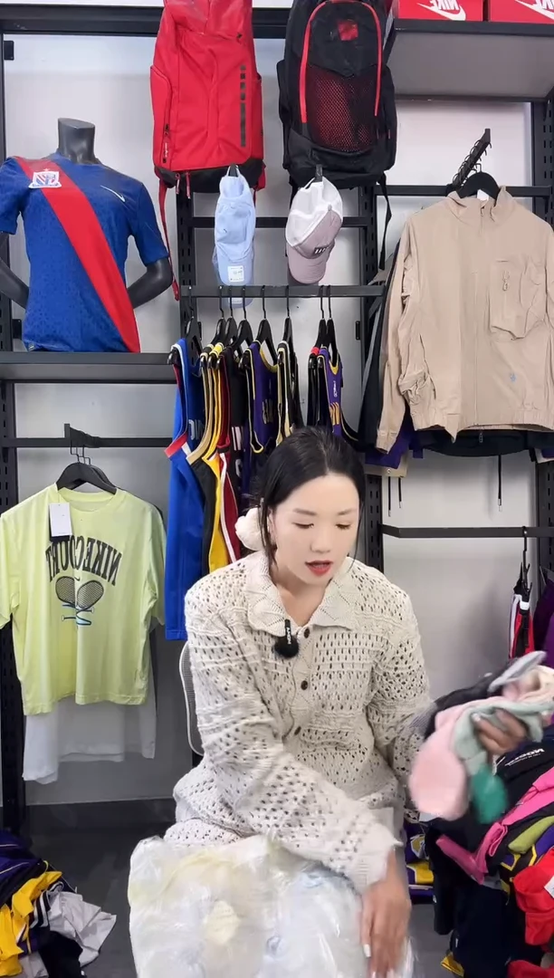 371编码 瑕疵款直播间过款为准 尺码3
