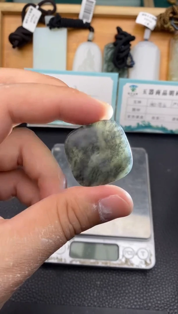 颈饰未镶嵌和田玉和田玉