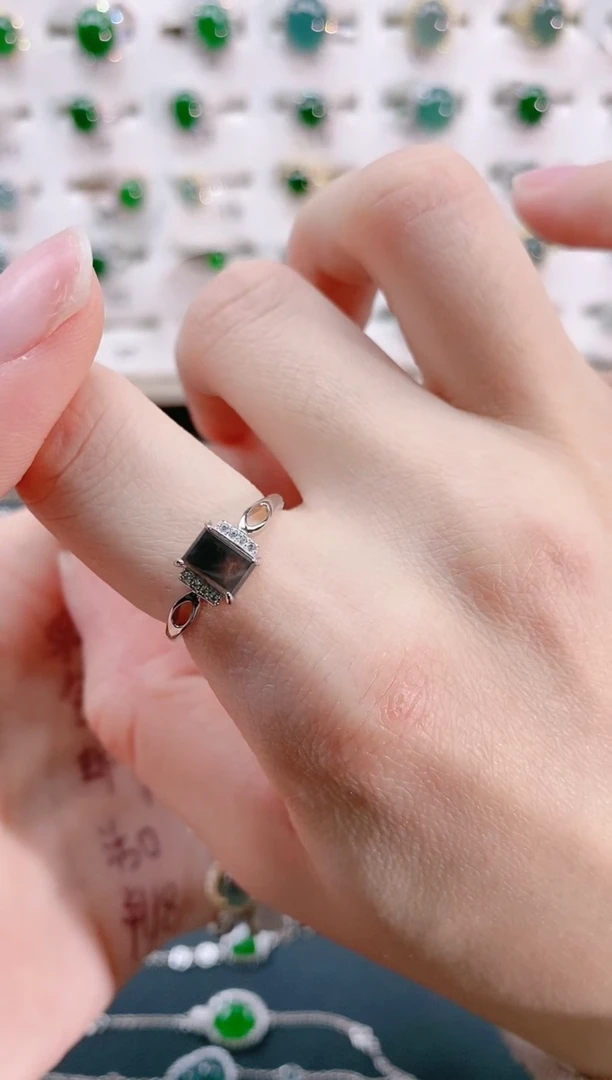 【闪购商品】翡翠戒指银S925镶嵌天然翡翠