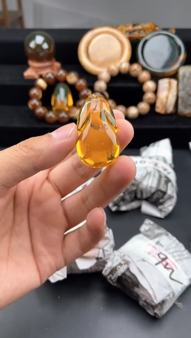 未镶嵌颈饰琥珀金蓝珀旗袍吊坠