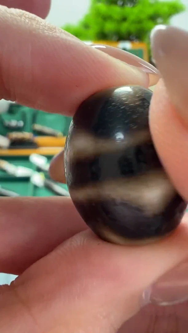 玛瑙/玉髓（覆膜）颈饰未镶嵌42.（微瑕 ）