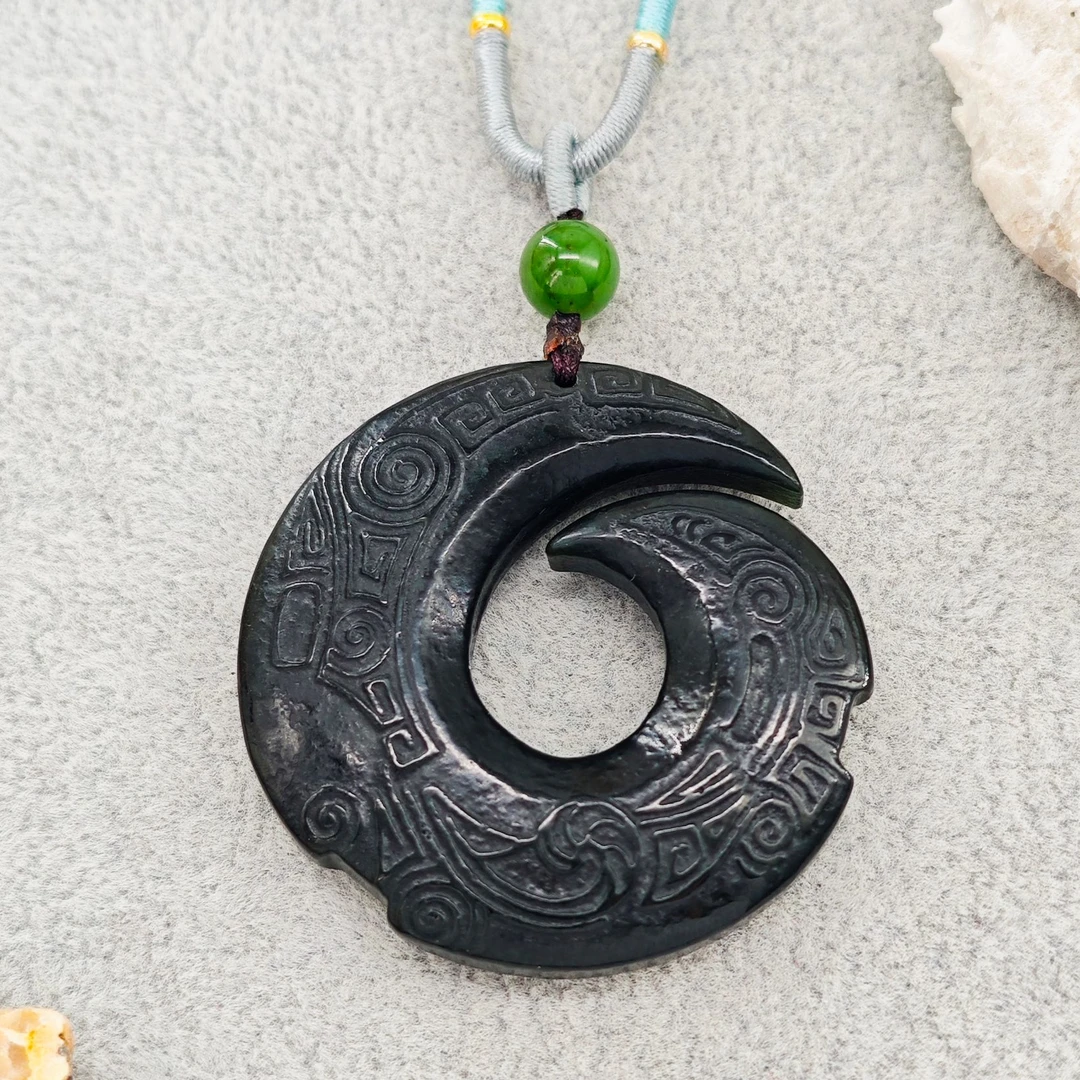 元旦特惠 复古和田玉黑青玉配碧玉顶珠时来运转吊坠/HG-QYDZ-1