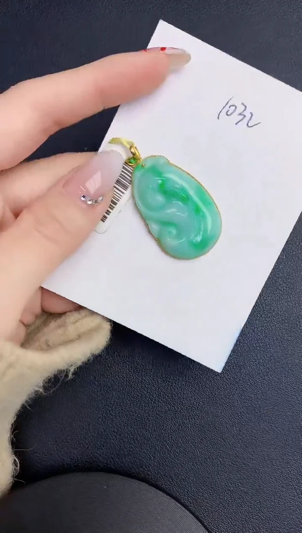 【闪购商品】翡翠颈饰18K金镶嵌0000000000