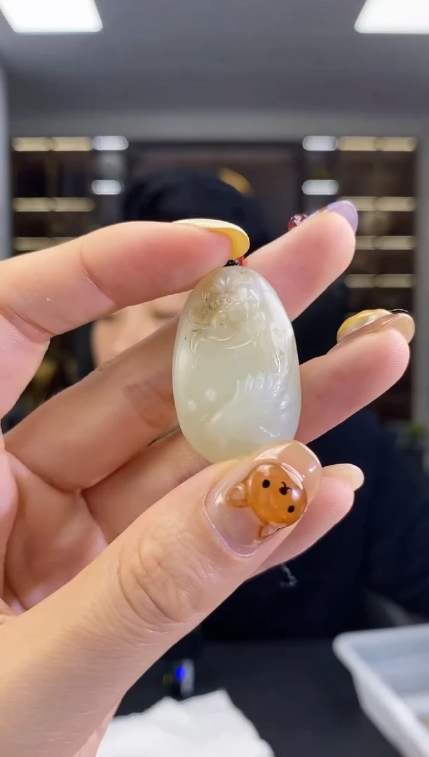 颈饰未镶嵌和田玉年年有余