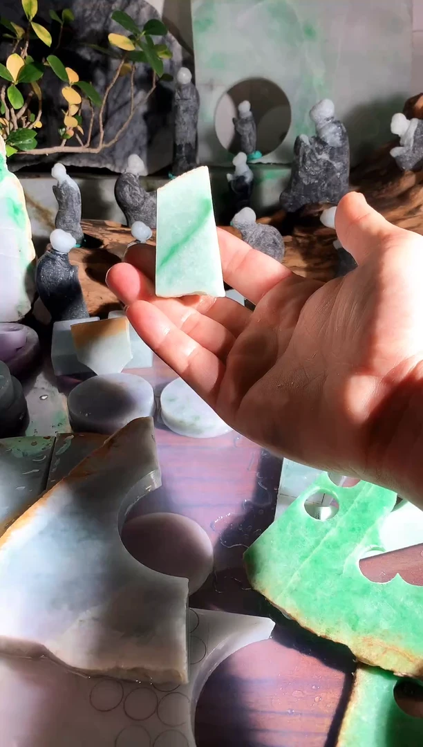 【闪购商品】翡翠未镶嵌吊坠(不含链)F53