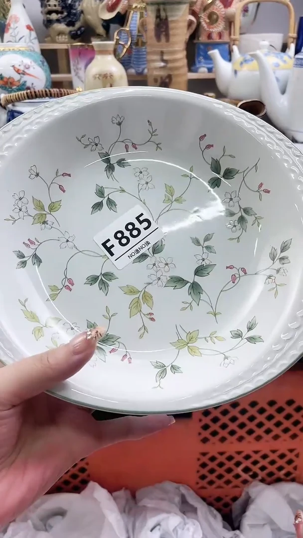 瓷片张****)F885不退不换.感谢理解
