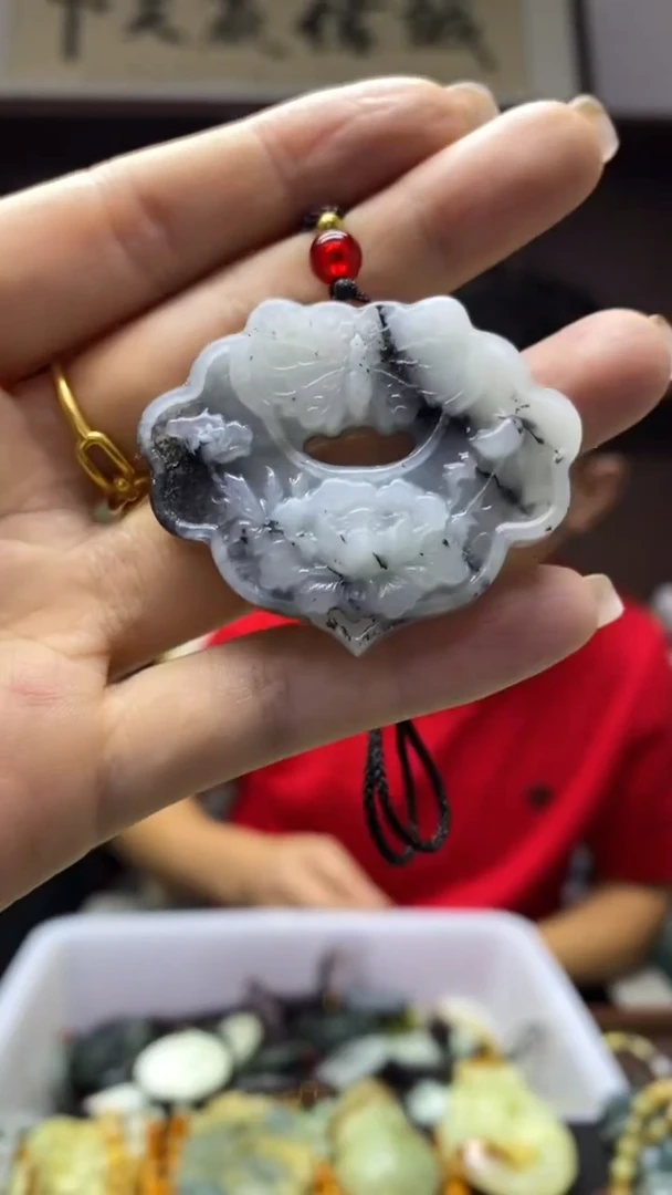 未镶嵌岫玉挂件