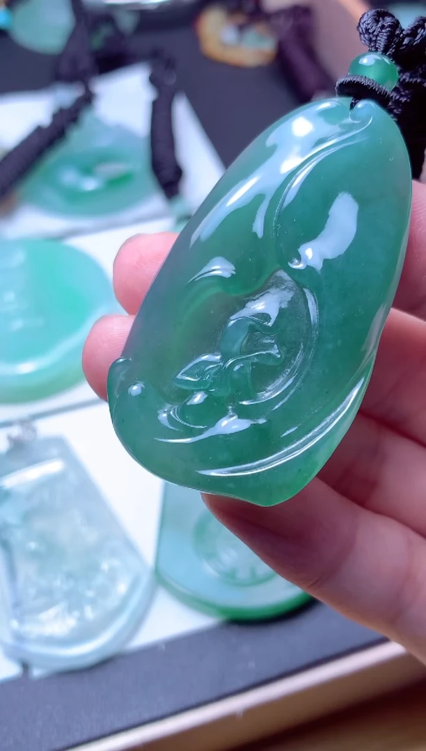 颈饰未镶嵌翡翠天然A货翡翠