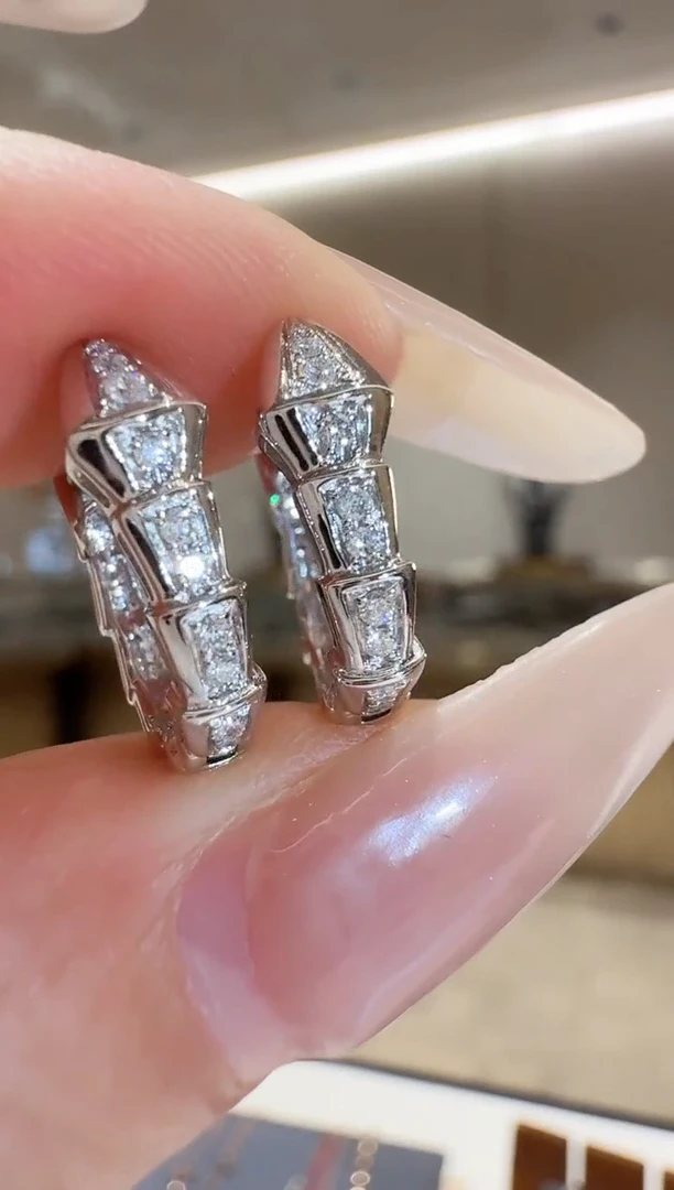 耳饰铂Pt950镶嵌天然钻石.....