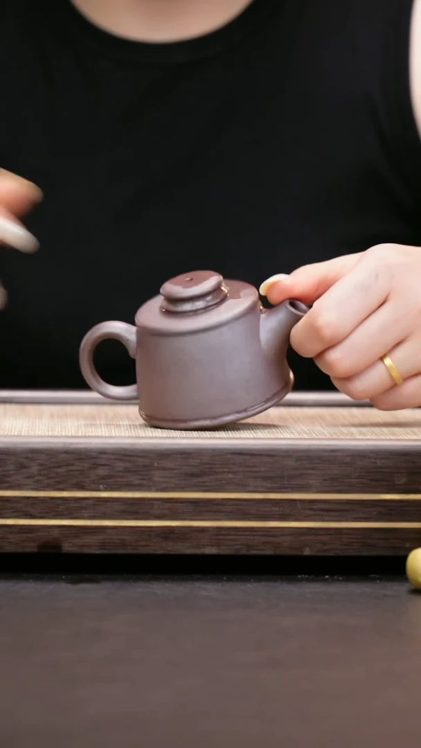 茶壶紫砂柴烧  炮嘴巨轮