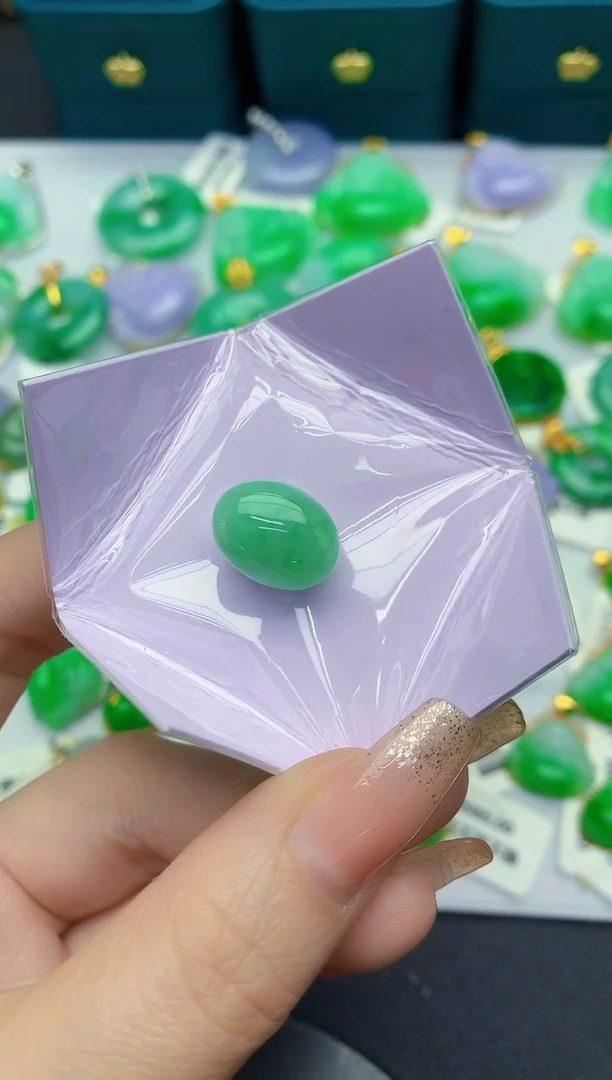 颈饰未镶嵌翡翠缅甸天然翡翠A货