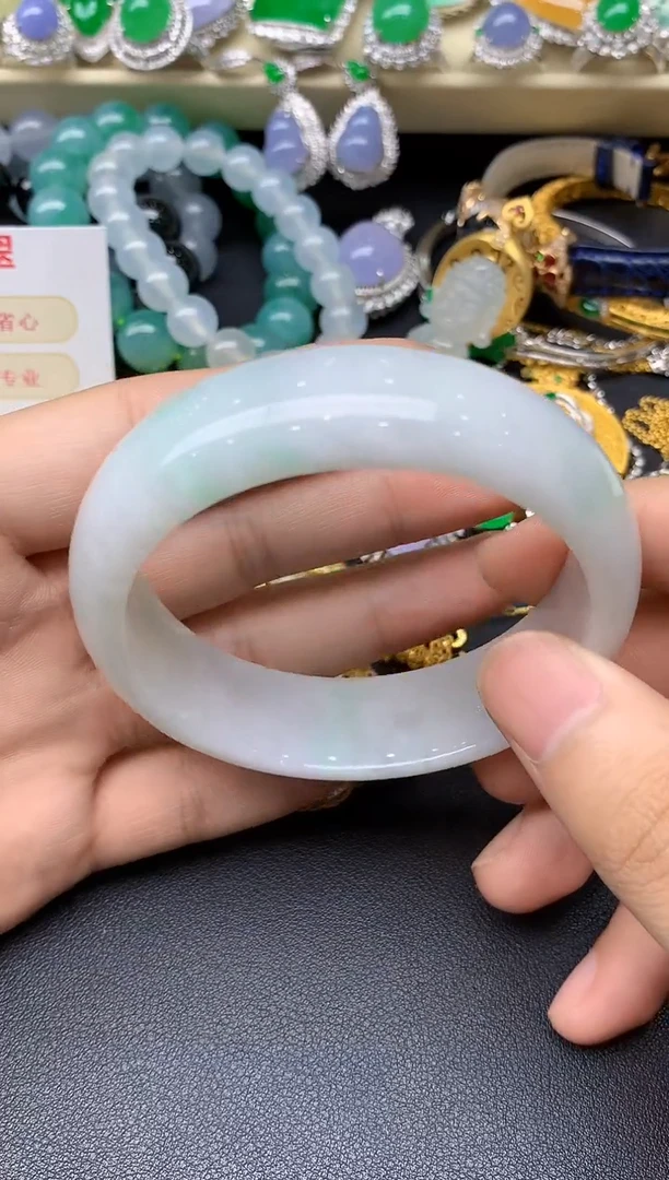 未镶嵌手镯翡翠68-翡翠雪姐天天见