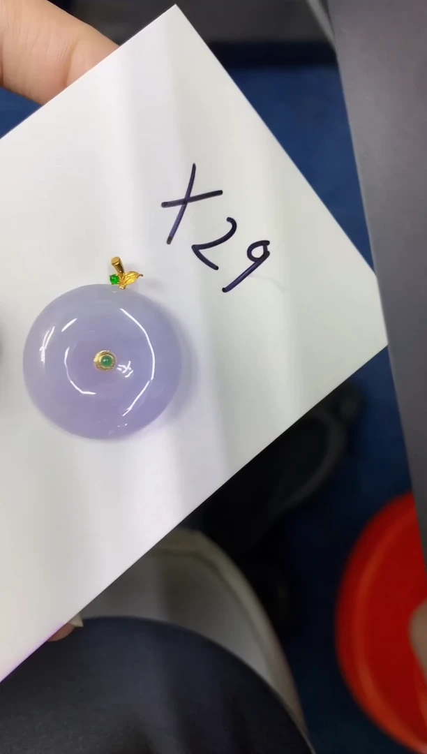 颈饰18K金镶嵌翡翠缅甸天然翡翠A货