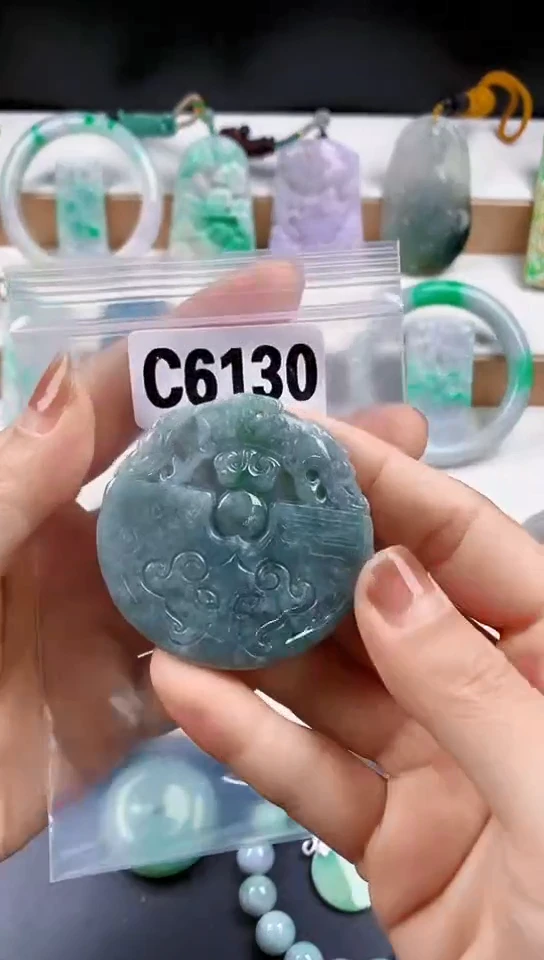 颈饰未镶嵌翡翠天然翡翠吊坠挂件