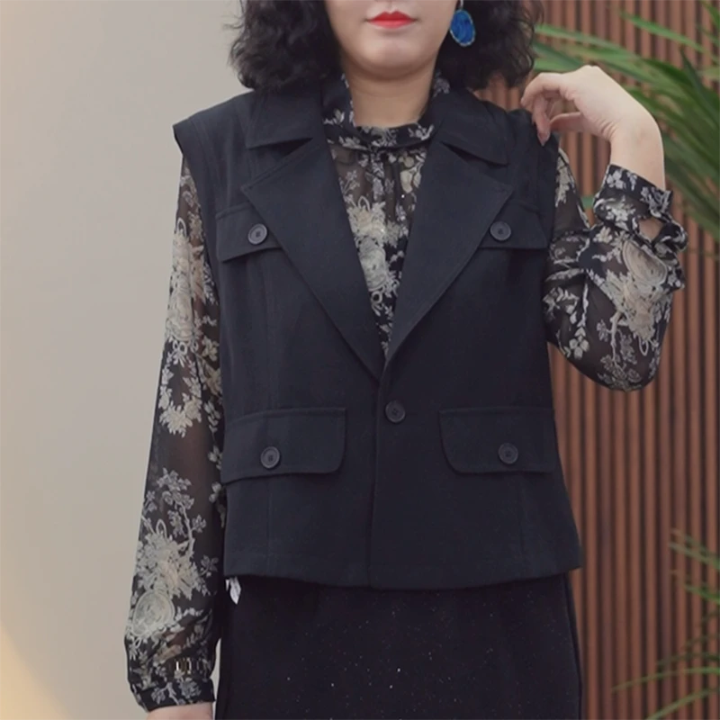 涤塔夫马甲女大码洋气春季工装短款时尚背心干练西装马夹无袖外搭